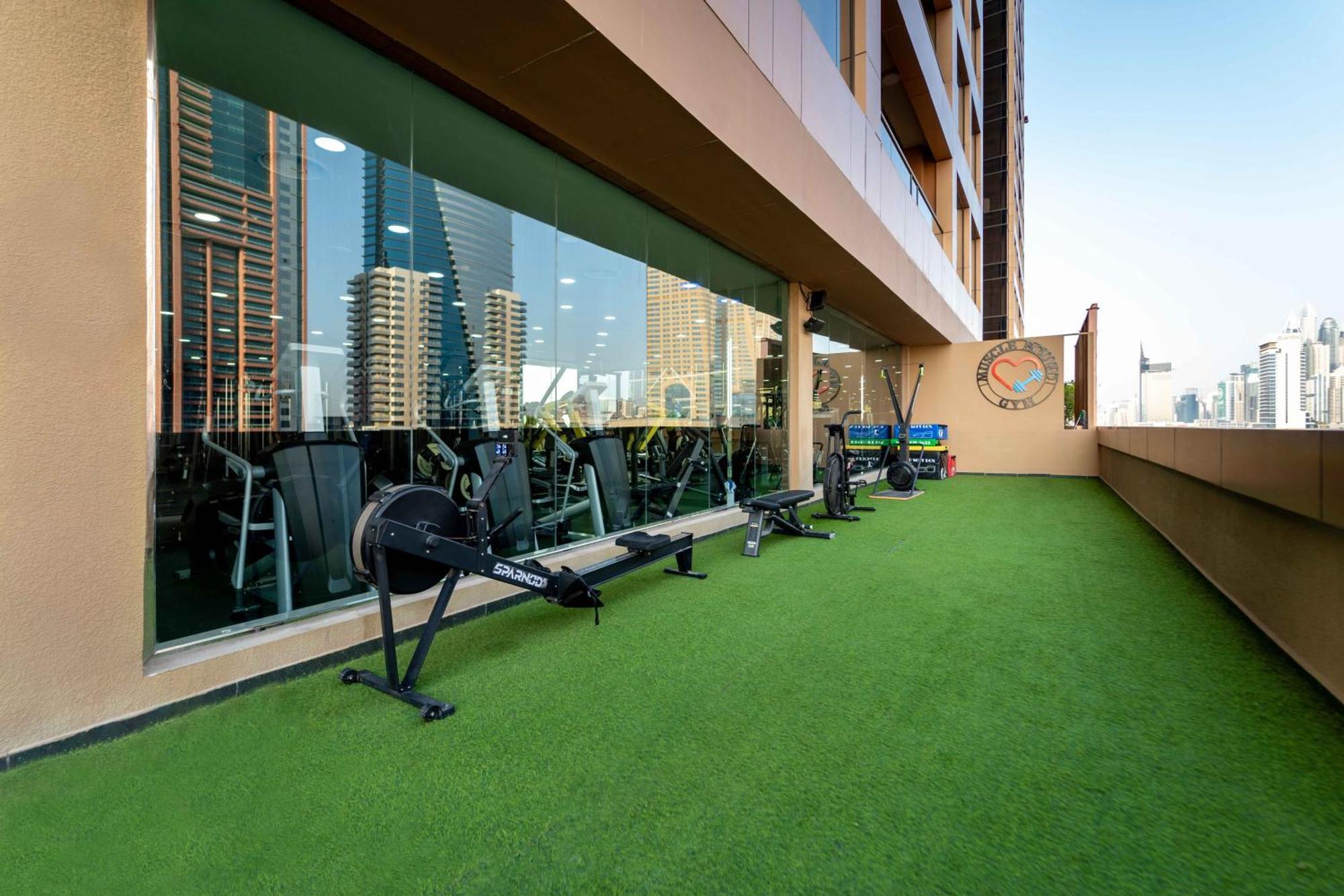 Mercure Dubai Barsha Heights Hotel Suites And Apartments Екстер'єр фото