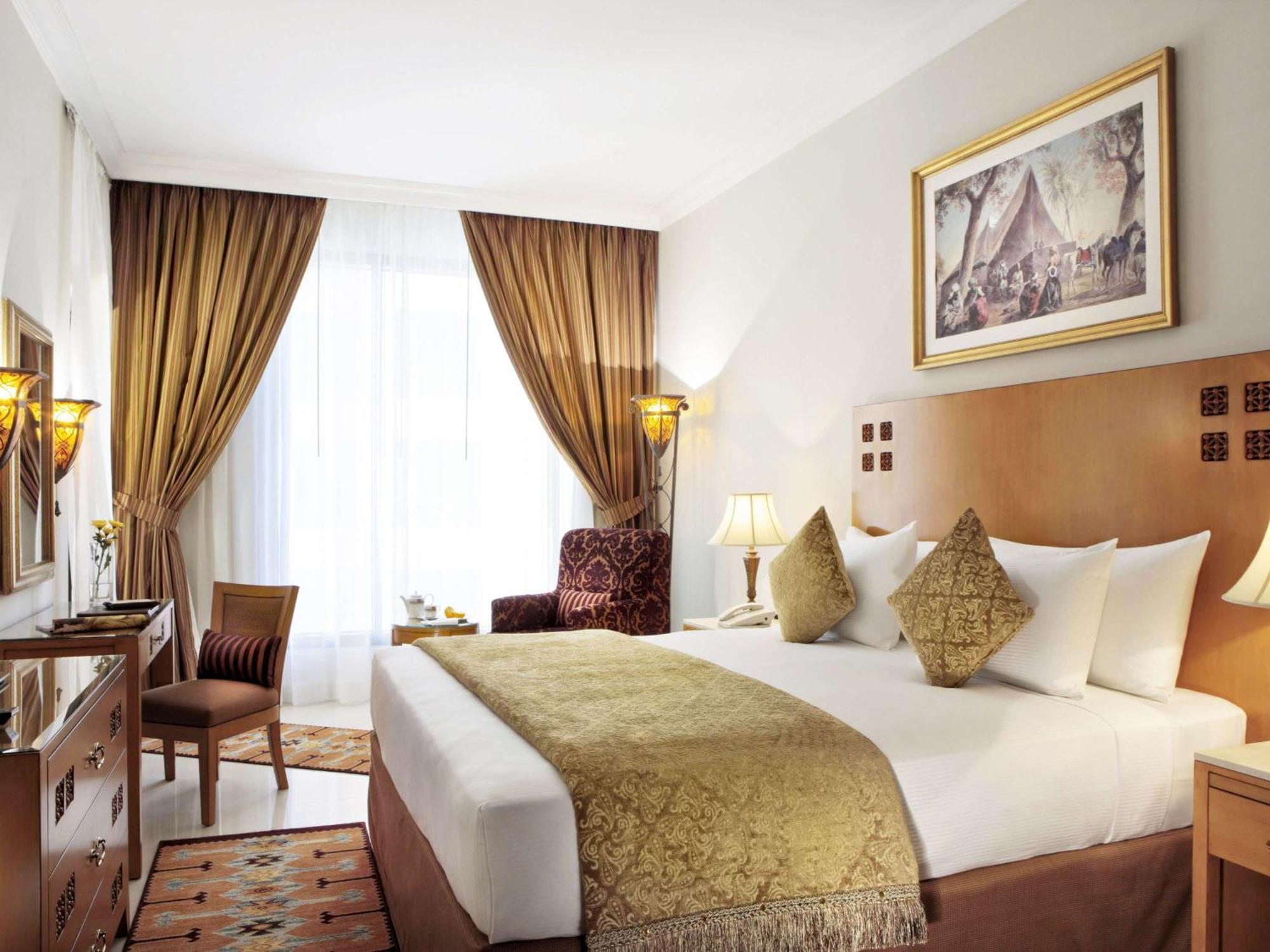Mercure Dubai Barsha Heights Hotel Suites And Apartments Екстер'єр фото